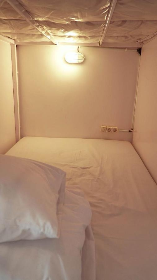 Kuta  Indonesia Backpacker Hostels מראה חיצוני תמונה